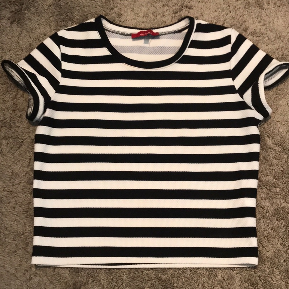 Red || Sams 5th Avenue striped top.